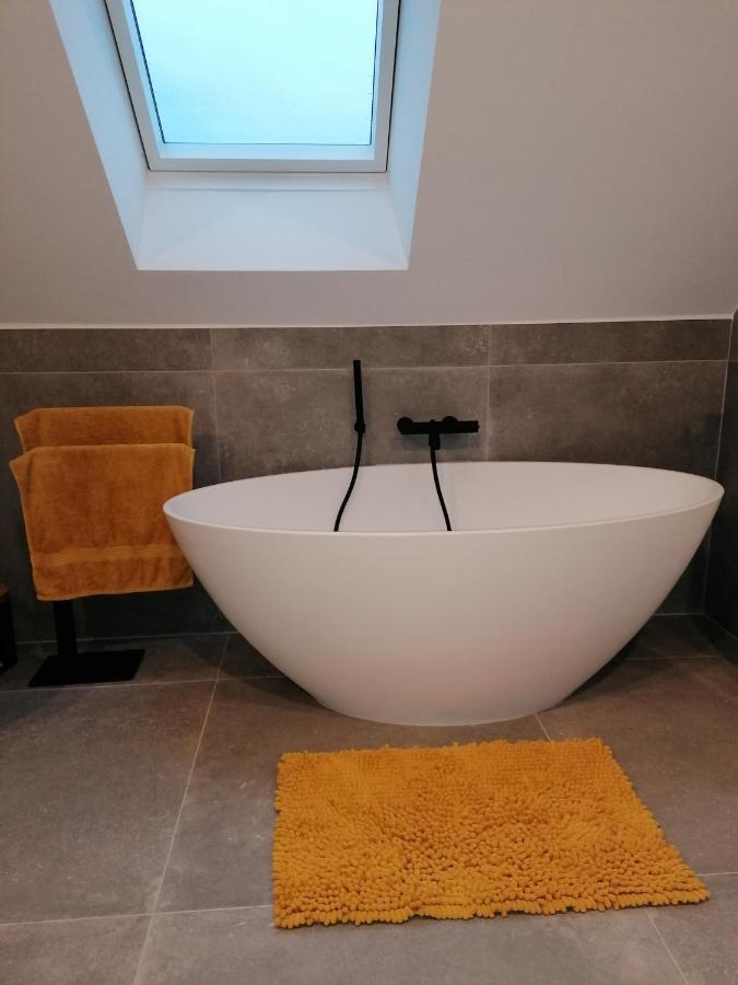 Le Clos Du Montys Louveigné Екстериор снимка